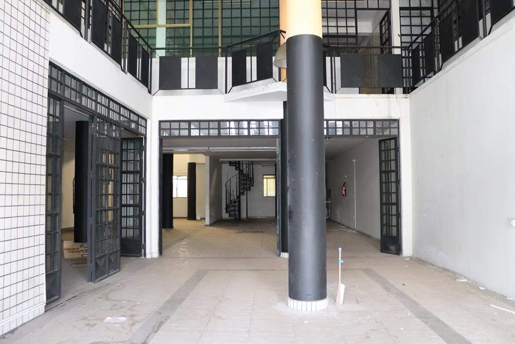 Prédio comercial para aluguel no Centro: Prédio comercial para alugar, Centro - Divinópolis/MG